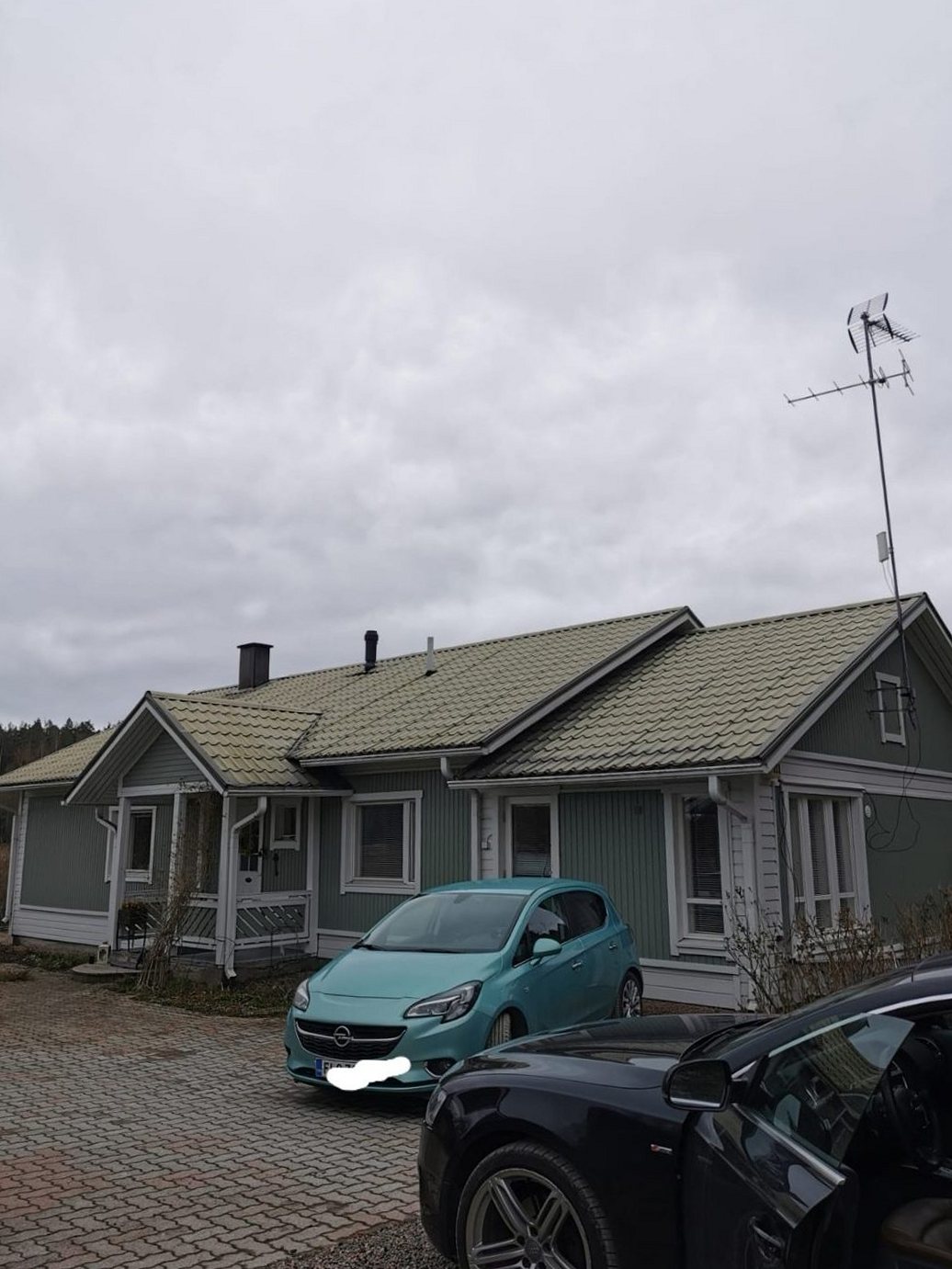 Talo ennen kattoremonttia